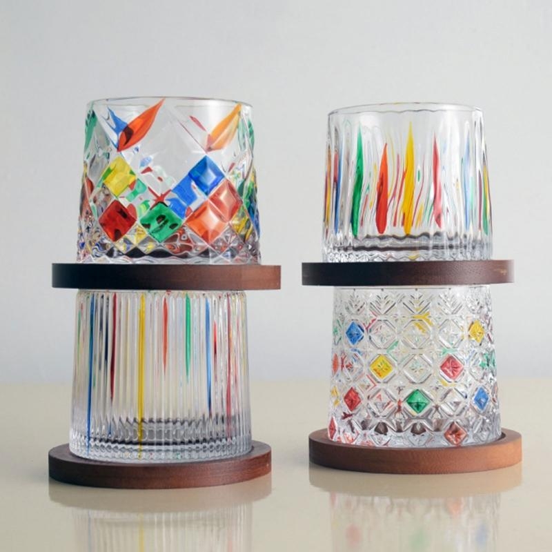 Wine Beer Best - Drehbarer Tumbler-Whisky-Glasbecher mit Bambus-Untersetzer-Behälter für Cocktail-Wein-Trinkbar-Hotel-Dekorzubehör